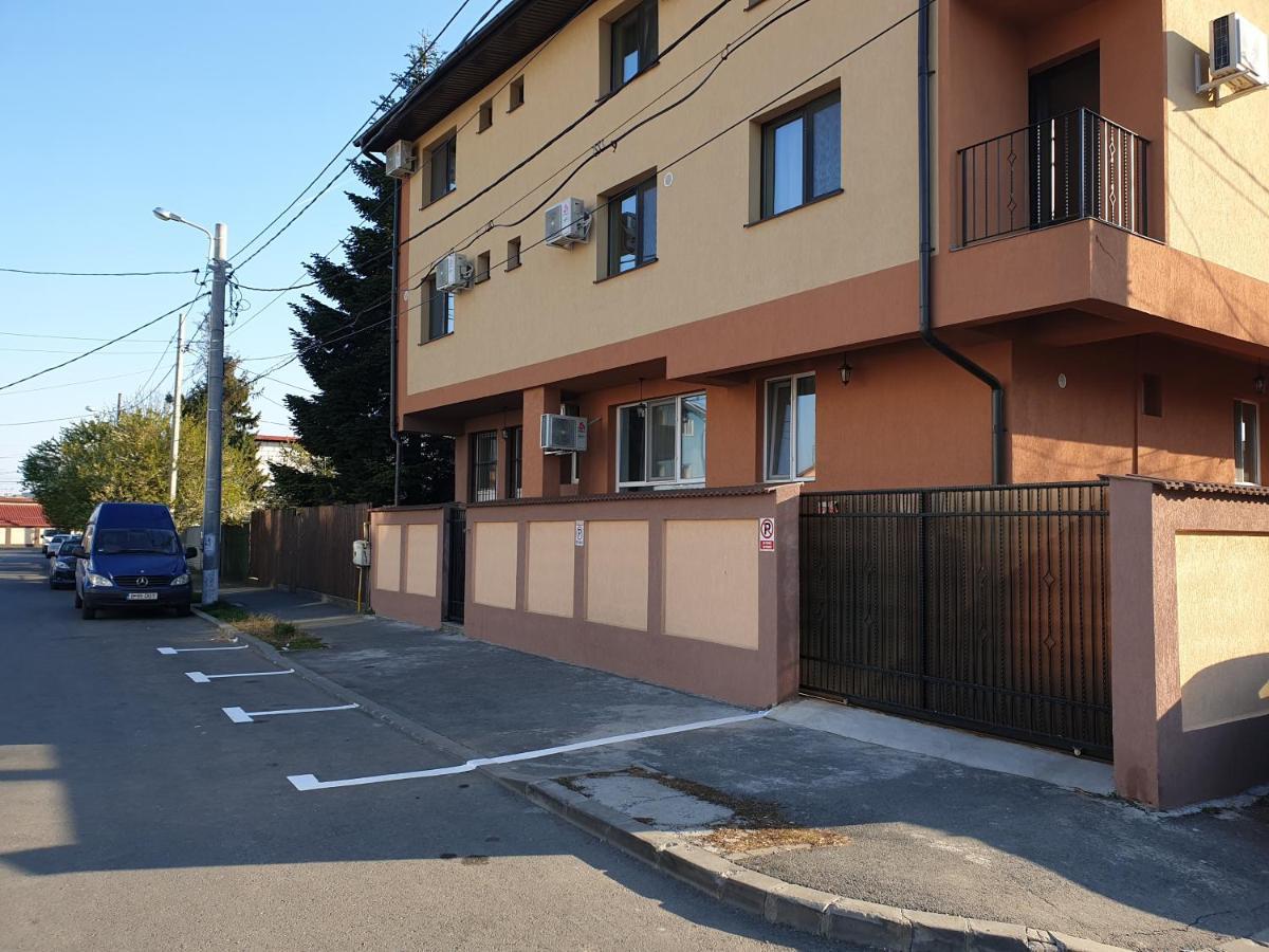 Villa Accommodation Bucharest Exterior photo