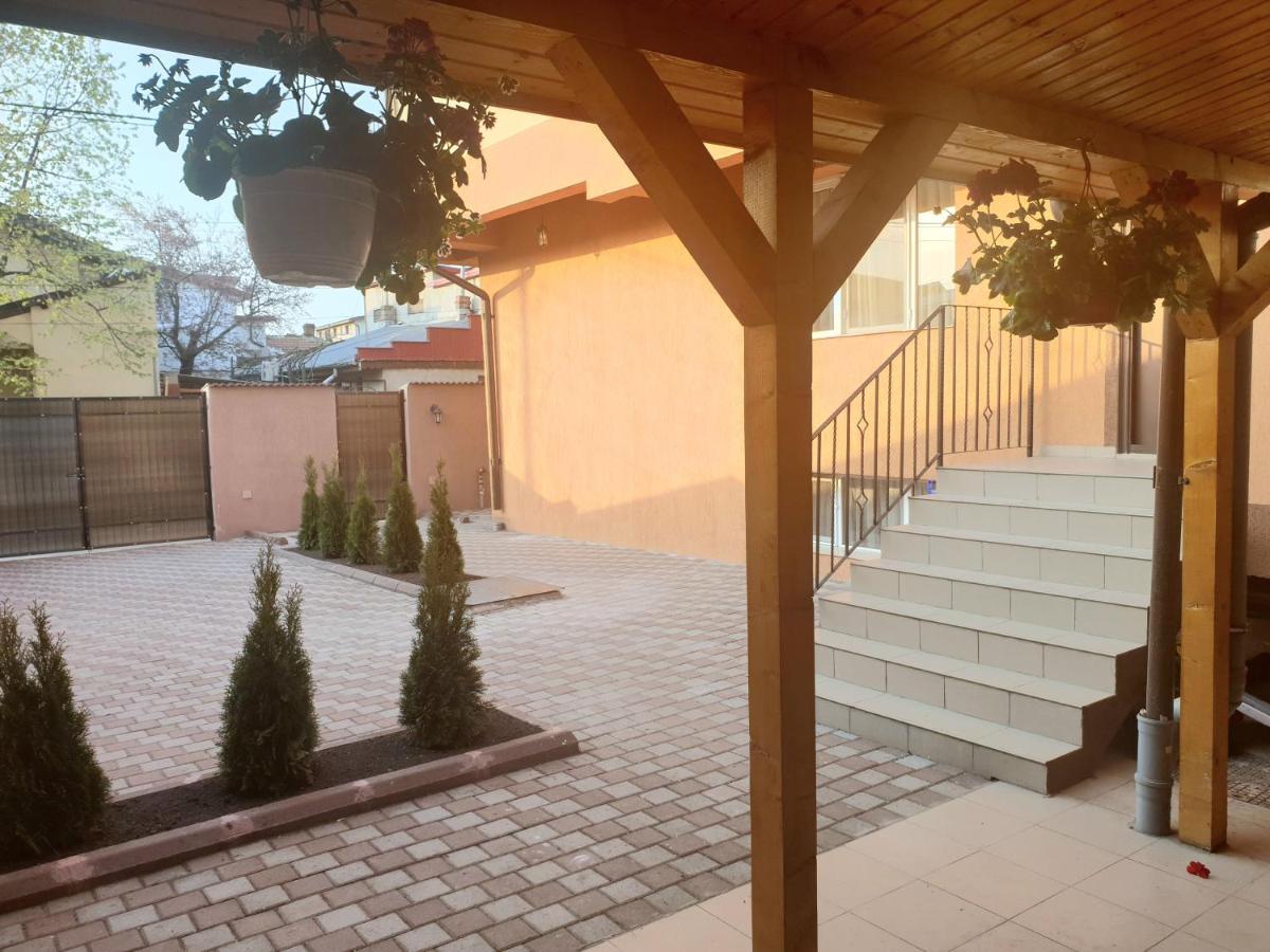 Villa Accommodation Bucharest Exterior photo
